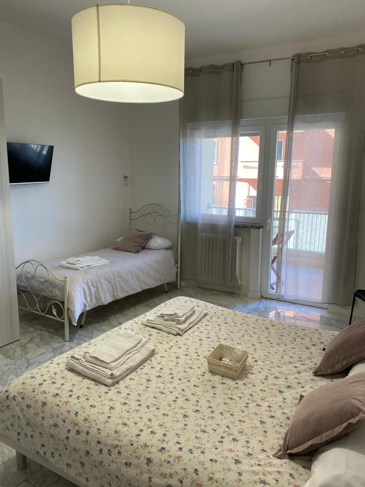 Ennio Rooms Bari Luaran gambar