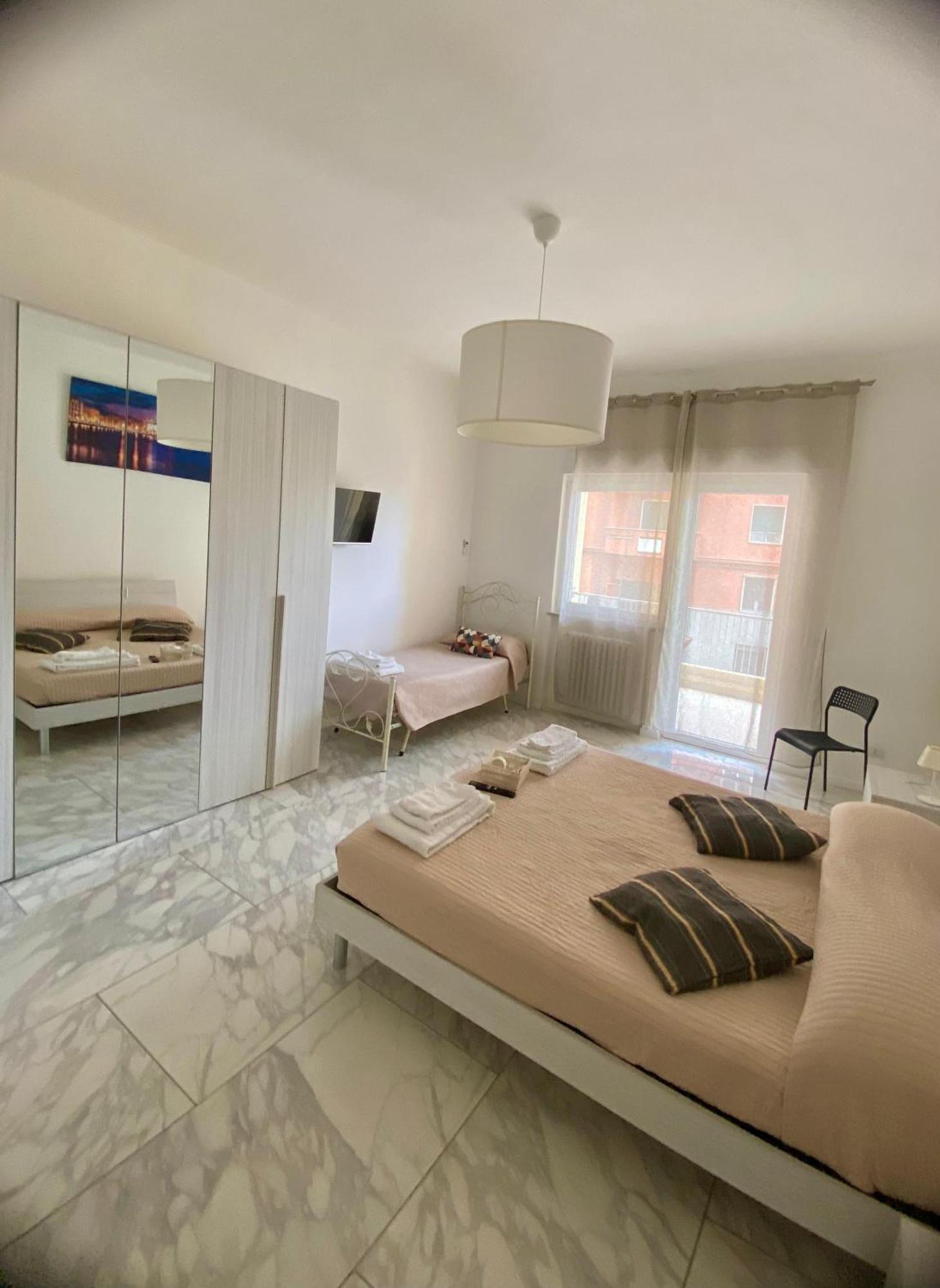 Ennio Rooms Bari Luaran gambar