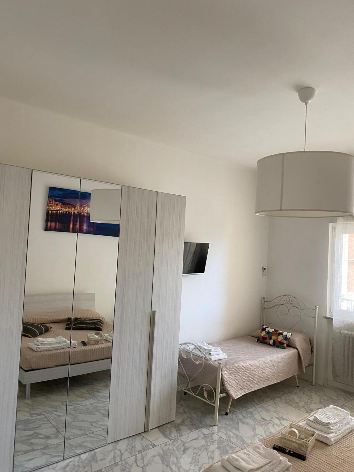 Ennio Rooms Bari Luaran gambar