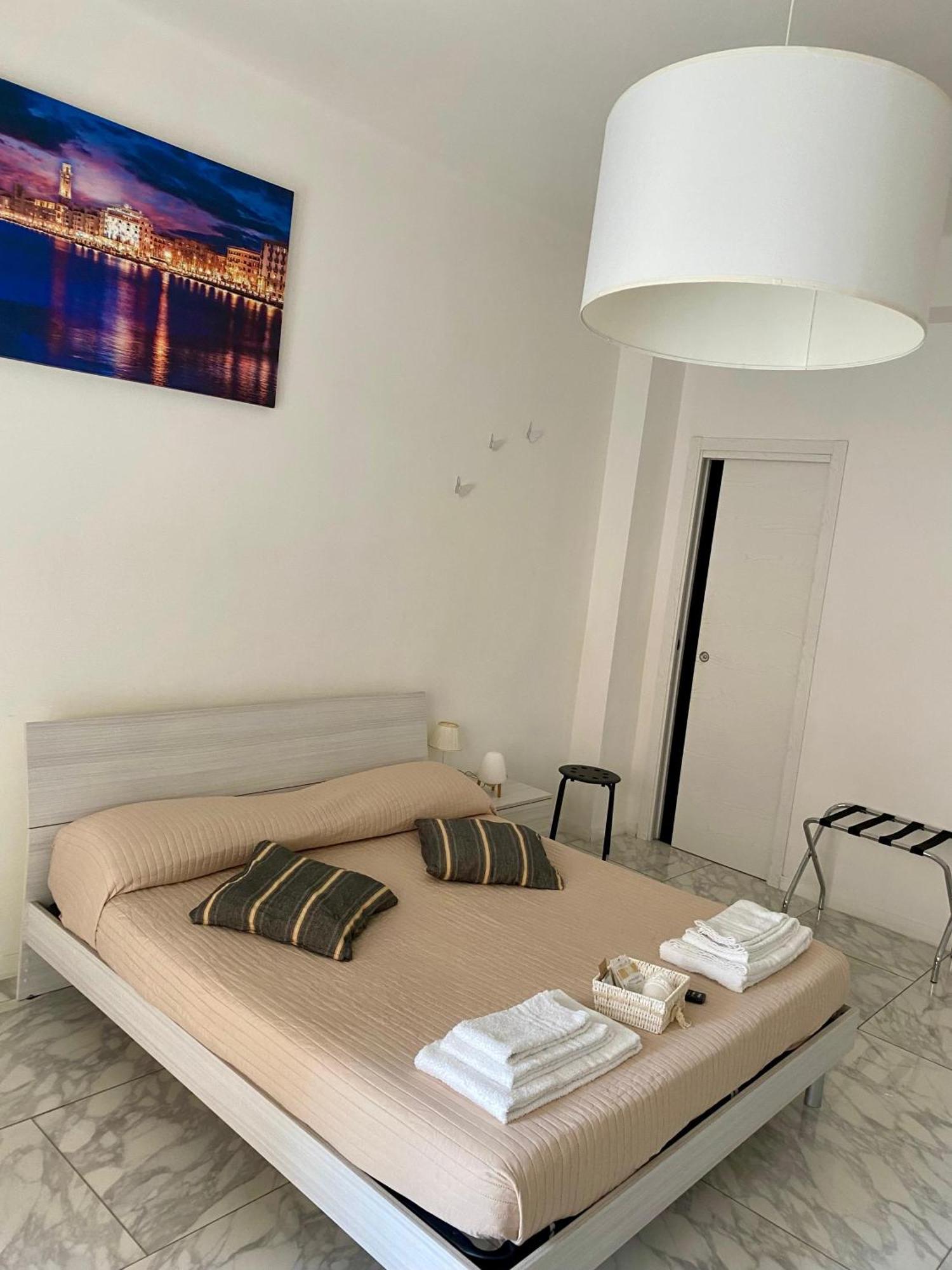 Ennio Rooms Bari Luaran gambar
